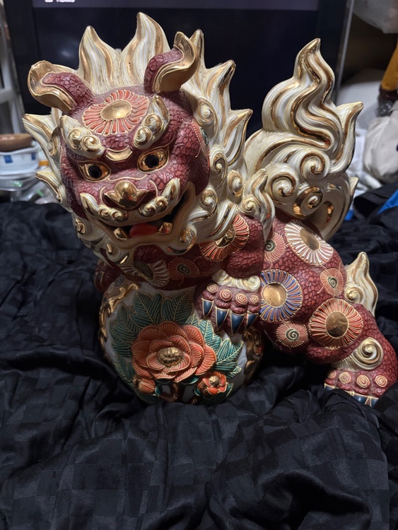 玉乗り獅子（美術品・骨董品）の商品画像 - 査定依頼日：2026年3月3日 - 最高査定価格：2,000円