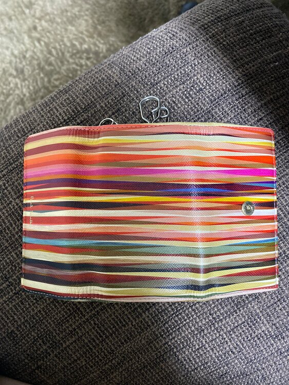 キーケース（古着・ファッション）の商品画像 - 査定依頼日：2025年3月30日 - 最高査定価格：500円