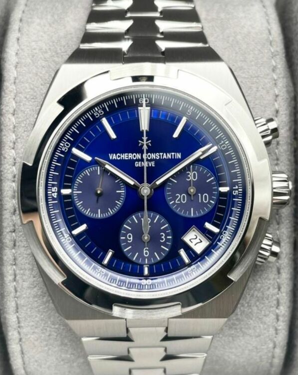ヴァシュロン コンスタンタン オーヴァーシーズ 5520V/210A-B148（高級時計）の商品画像 - 査定依頼日：2025年9月23日 - 最高査定価格：5,000,000円
