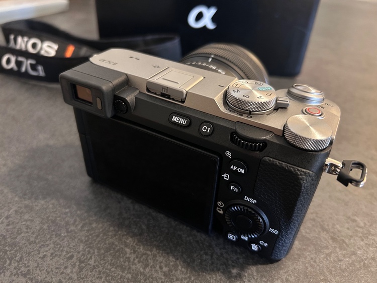 α7cⅡ（カメラ）の商品画像 - 査定依頼日：2026年10月4日 - 最高査定価格：170,000円