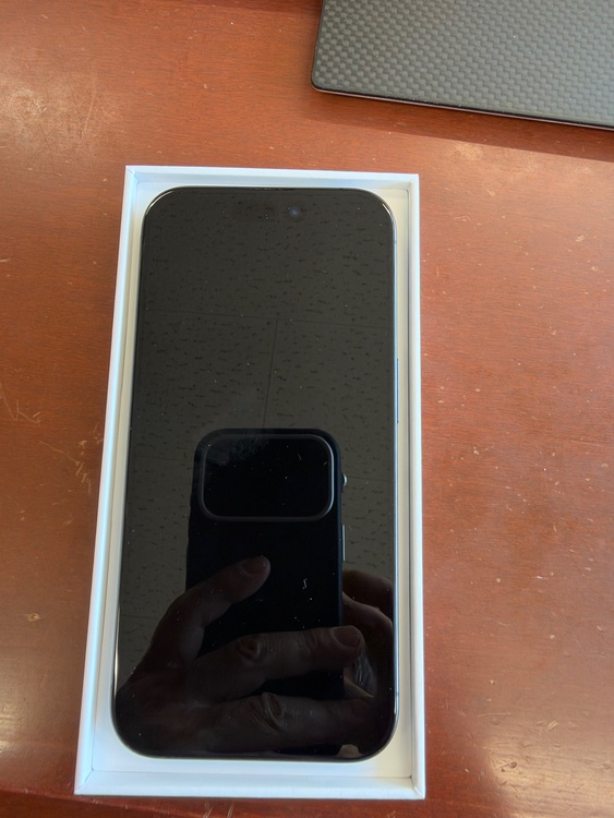 iPhone iPhone 15 Pro 128GB docomo（スマホ）の商品画像 - 査定依頼日：2026年10月1日 - 最高査定価格：86,000円