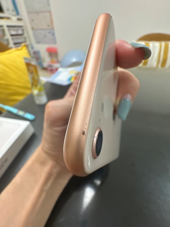 iPhone8（スマホ）の商品画像 - 査定依頼日：2025年7月31日 - 最高査定価格：2,000円