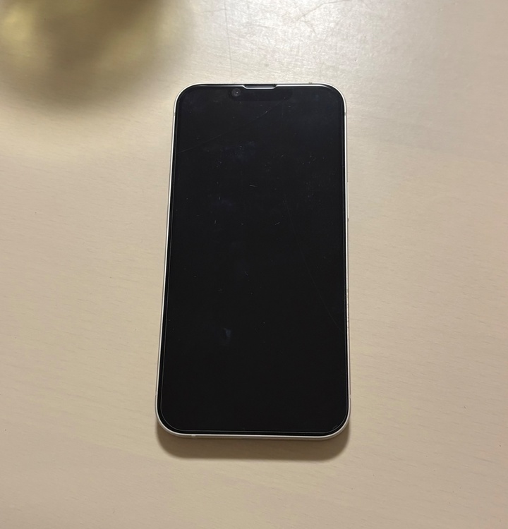 iPhone 13 128GB 楽天モバイル（スマホ）の商品画像 - 査定依頼日：2026年3月4日 - 最高査定価格：28,000円