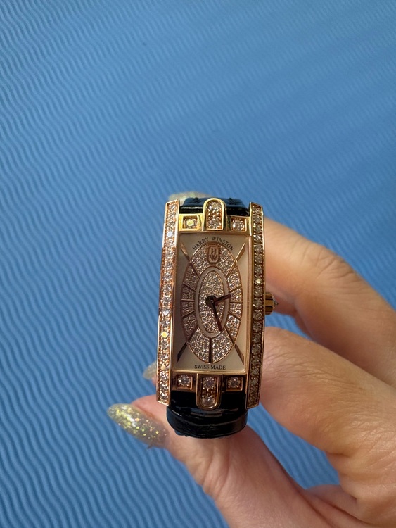 ハリーウィンストン その他 （高級時計）の商品画像 - 査定依頼日：2025年11月20日 - 最高査定価格：1,000,000円