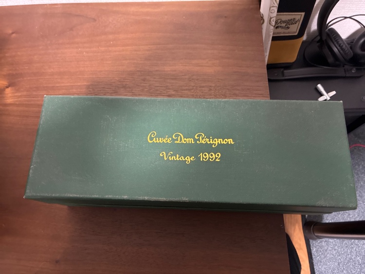 シャンパン ドン・ペリニヨン （お酒）の商品画像 - 査定依頼日：2026年3月26日 - 最高査定価格：24,000円