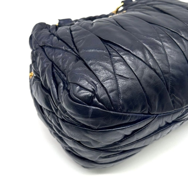 ミュウミュウ  （ブランドバッグ）の商品画像 - 査定依頼日：2026年1月25日 - 最高査定価格：20,000円