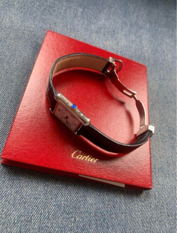 カルティエ タンク w101405（高級時計）の商品画像 - 査定依頼日：2025年7月21日 - 最高査定価格：330,000円