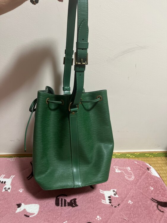 ルイヴィトン エピ （ブランドバッグ）の商品画像 - 査定依頼日：2024年12月29日 - 最高査定価格：20,000円