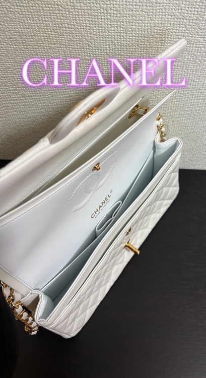 シャネル　ショルダーバッグ　ホワイト　ゴールド　マトラッセ（ブランドバッグ）の商品画像 - 査定依頼日：2025年11月28日 - 最高査定価格：300,000円