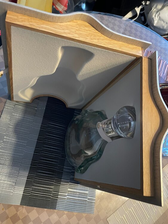 ヘネシーパラダイス（お酒）の商品画像 - 査定依頼日：2025年1月14日 - 最高査定価格：5,000円