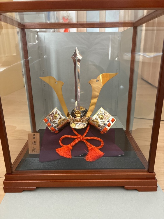 五月人形　兜　S62UJ46K（美術品・骨董品）の商品画像 - 査定依頼日：2026年2月28日 - 最高査定価格：3,000円