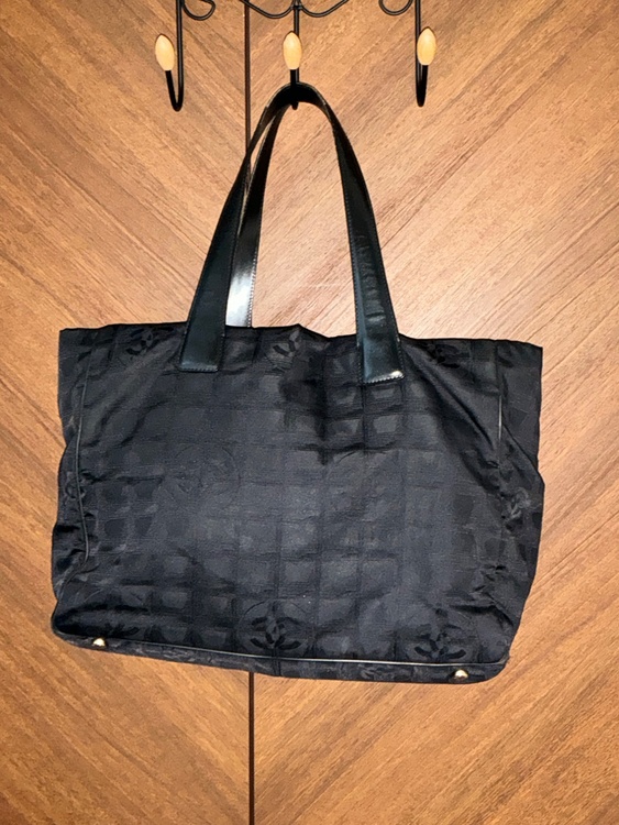 ニュートラベルラインＭＭ（ブランドバッグ）の商品画像 - 査定依頼日：2026年10月13日 - 最高査定価格：15,000円