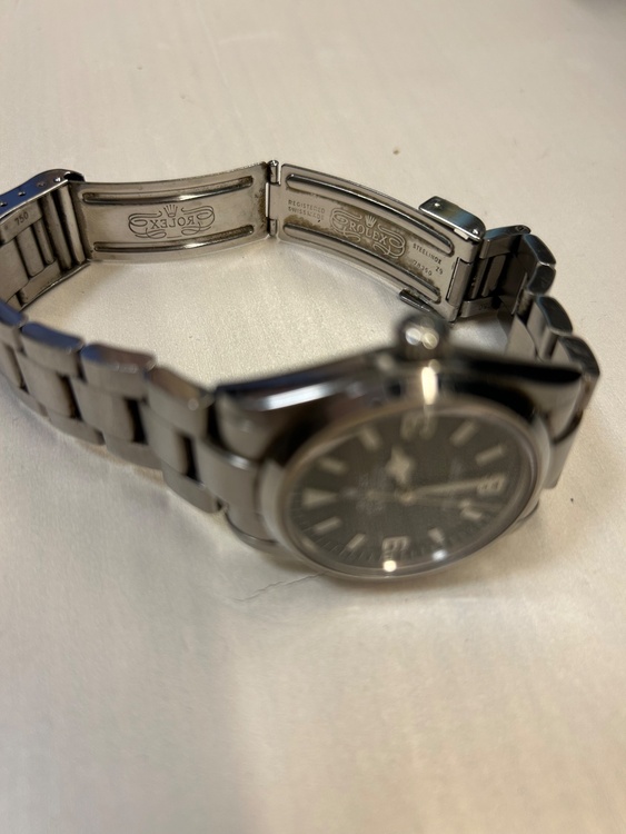 ロレックス エクスプローラー （高級時計）の商品画像 - 査定依頼日：2026年2月7日 - 最高査定価格：915,000円