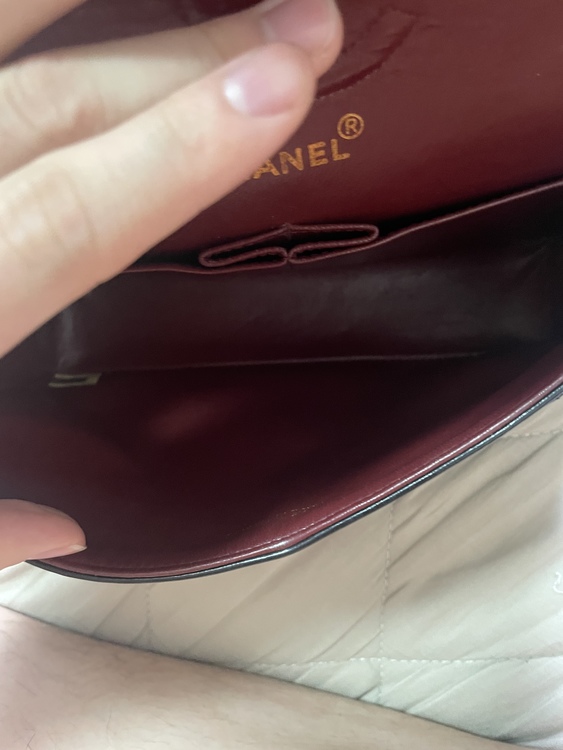  ダブルフラップ チェーン ショルダーバッグ（ブランドバッグ）の商品画像 - 査定依頼日：2022年9月11日 - 最高査定価格：400,000円