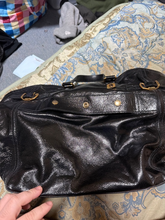 サンローラン　レザーバック（ブランドバッグ）の商品画像 - 査定依頼日：2026年1月12日 - 最高査定価格：16,000円