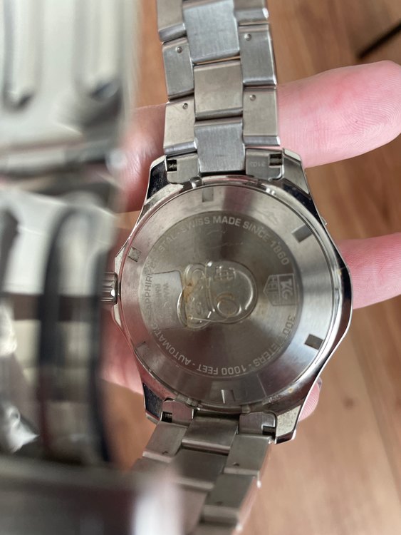 タグホイヤー アクアレーサー WAN2111（高級時計）の商品画像 - 査定依頼日：2023年3月4日 - 最高査定価格：80,000円