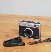 Fujifilm instax mini Evo（カメラ）の商品画像 - 査定依頼日：2026年5月7日 - 最高査定価格：14,100円