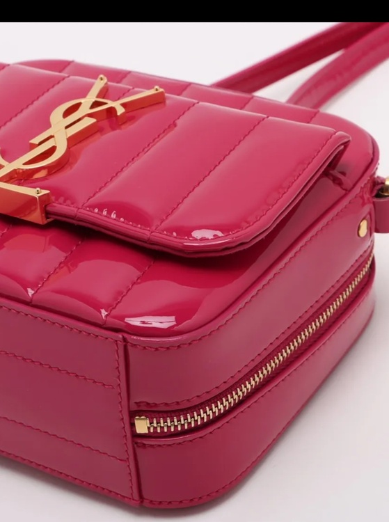 サンローラン　ヴィッキー　カメラバッグ（ブランドバッグ）の商品画像 - 査定依頼日：2026年1月26日 - 最高査定価格：80,000円