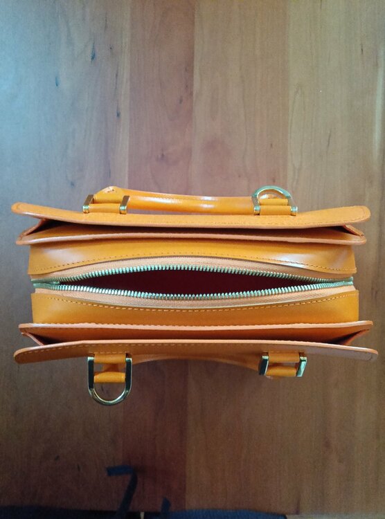 ハンドバッグ（ブランドバッグ）の商品画像 - 査定依頼日：2026年2月7日 - 最高査定価格：90,000円