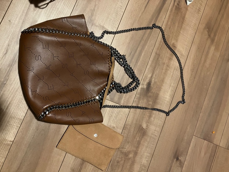 その他 クロエ （ブランドバッグ）の商品画像 - 査定依頼日：2026年1月6日 - 最高査定価格：30,000円