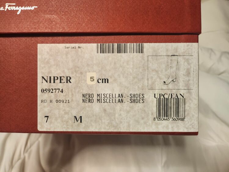 フェラガモ  （ブランドバッグ）の商品画像 - 査定依頼日：2025年7月14日 - 最高査定価格：5,000円