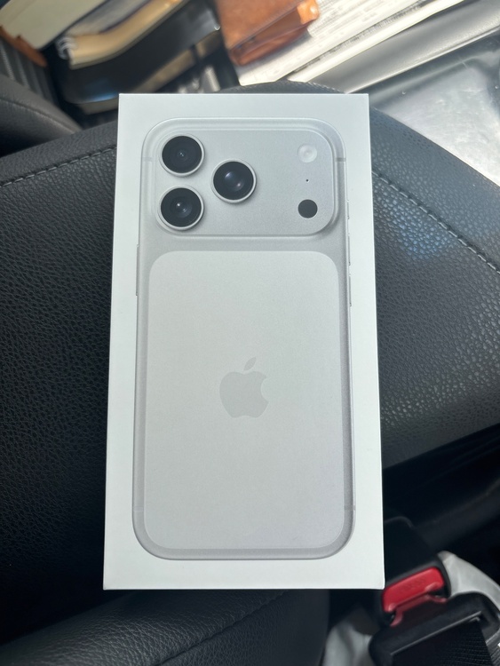 iPhone iPhone 17 Pro 256GB SIMフリー（スマホ）の商品画像 - 査定依頼日：2026年7月15日 - 最高査定価格：150,000円