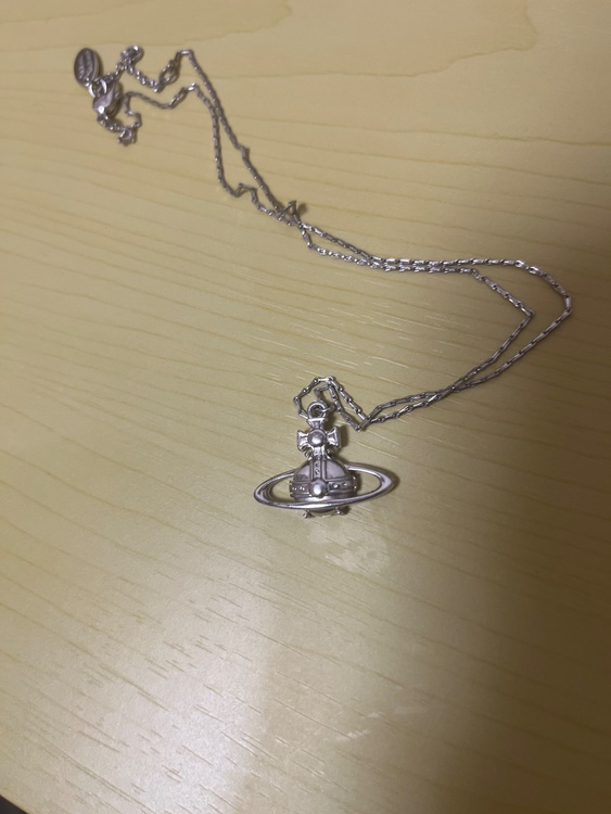 ヴィヴィアンウエストウッドネックレス（古着・ファッション）の商品画像 - 査定依頼日：2026年3月25日 - 最高査定価格：1,000円