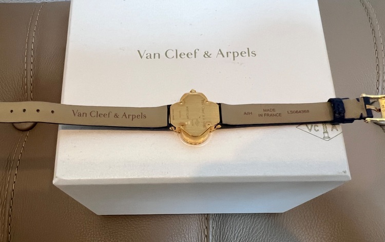 ヴァンクリーフアーパル（高級時計）の商品画像 - 査定依頼日：2025年9月20日 - 最高査定価格：720,000円