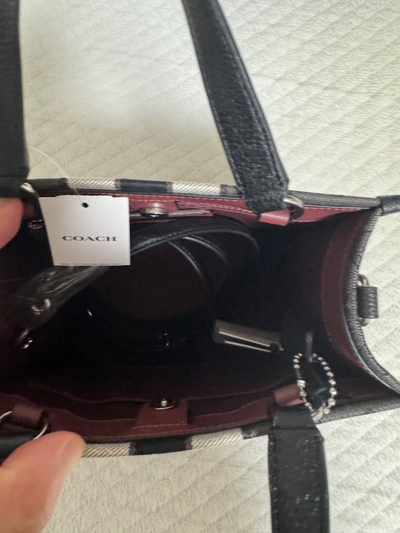 その他 コーチ （ブランドバッグ）の商品画像 - 査定依頼日：2025年11月16日 - 最高査定価格：5,000円