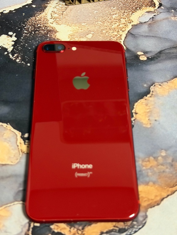 iPhone8Plus（スマホ）の商品画像 - 査定依頼日：2025年12月1日 - 最高査定価格：6,000円