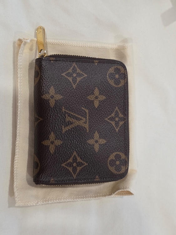 ジッピーコインパース（ブランド財布・小物）の商品画像 - 査定依頼日：2025年12月11日 - 最高査定価格：25,000円