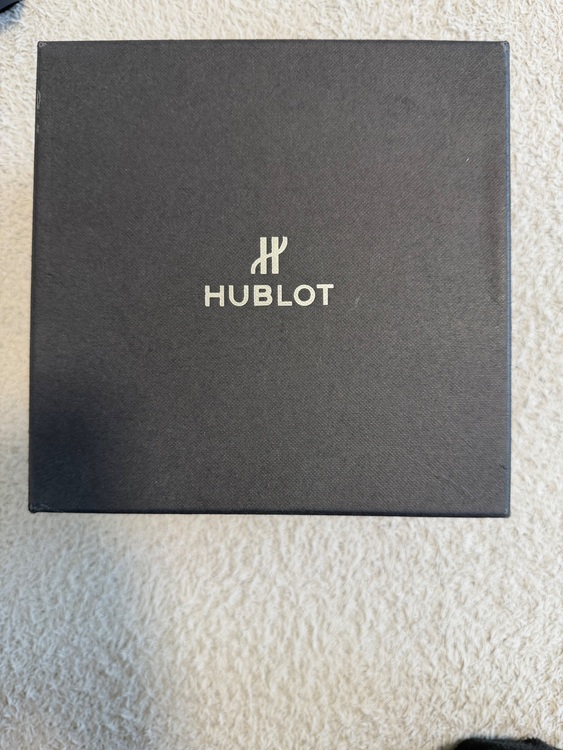 ウブロ クラシック フュージョン クロノグラフ セラミックブルー 521.CM.（高級時計）の商品画像 - 査定依頼日：2025年9月26日 - 最高査定価格：750,000円