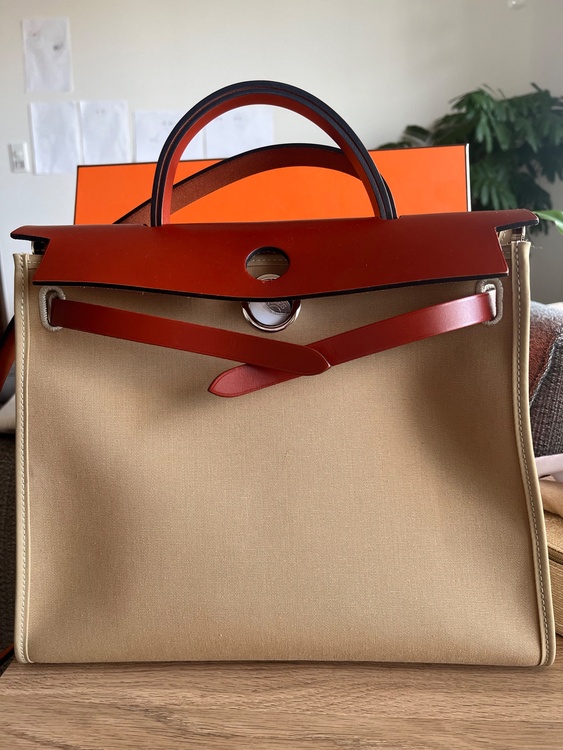 エルメス エールバッグ （ブランドバッグ）の商品画像 - 査定依頼日：2025年12月9日 - 最高査定価格：300,000円