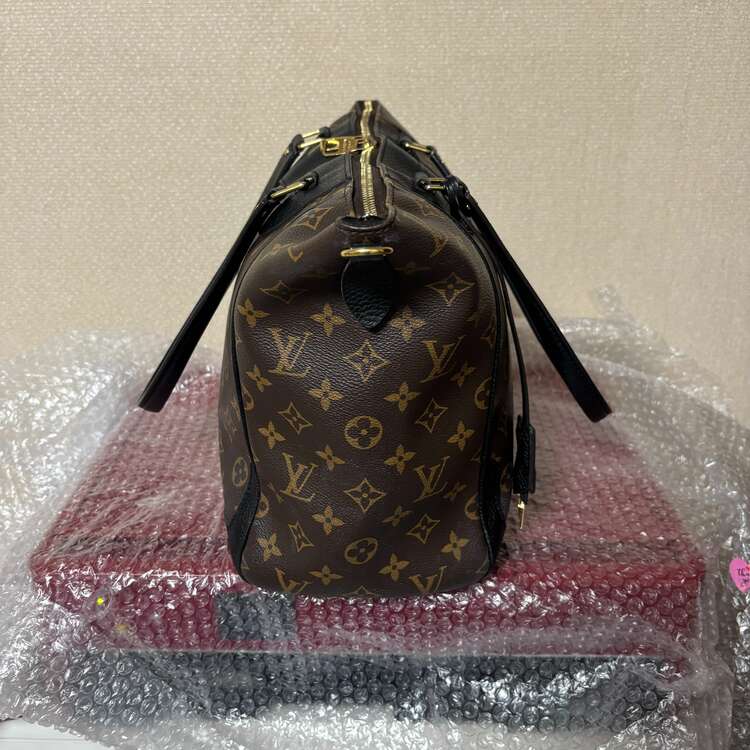 ルイヴィトン エストレーラー（ブランドバッグ）の商品画像 - 査定依頼日：2025年3月15日 - 最高査定価格：130,000円
