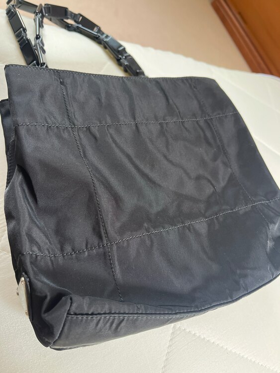 PRADA（ブランドバッグ）の商品画像 - 査定依頼日：2025年5月11日 - 最高査定価格：25,000円