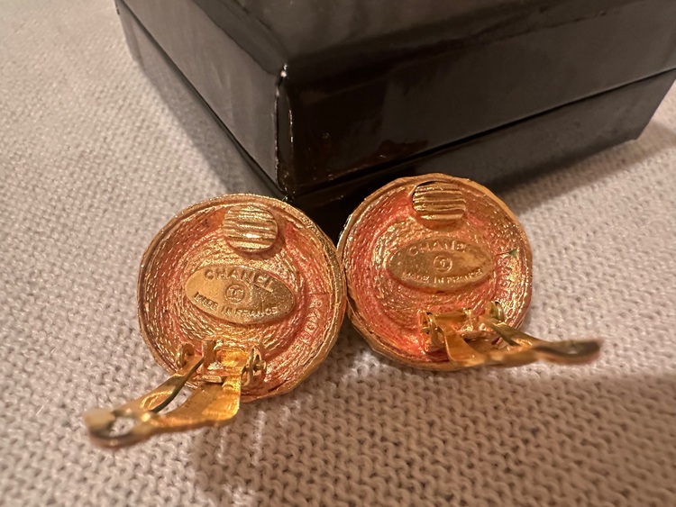 ヴィンテージピアス（古着・ファッション）の商品画像 - 査定依頼日：2025年9月18日 - 最高査定価格：30,000円