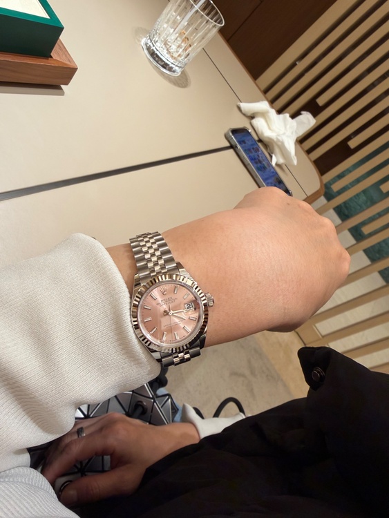 デイトジャスト　41と28（高級時計）の商品画像 - 査定依頼日：2026年3月22日 - 最高査定価格：100,000円