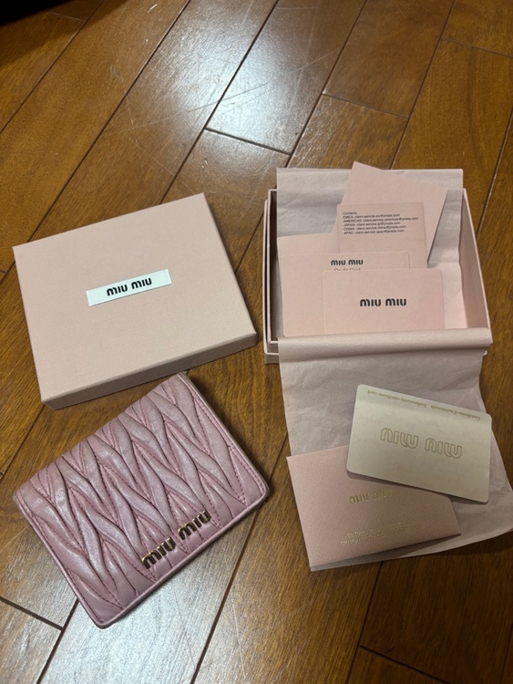 ミュウミュウ  （ブランドバッグ）の商品画像 - 査定依頼日：2026年2月26日 - 最高査定価格：25,000円