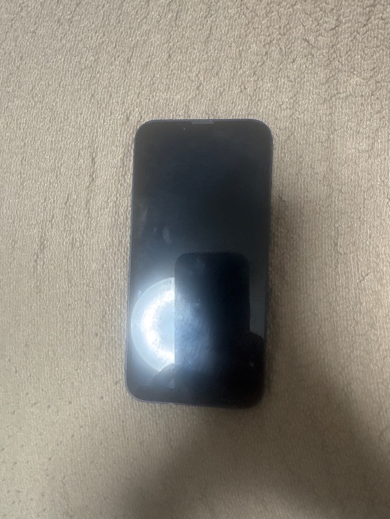 iPhone 13 128GB SIMフリー（スマホ）の商品画像 - 査定依頼日：2026年1月29日 - 最高査定価格：37,000円