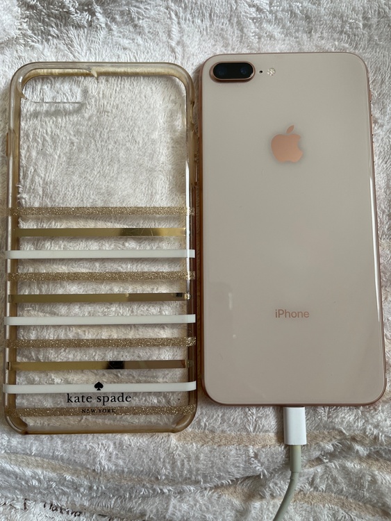 iPhone8 Plus 256GB SIMフリー（スマホ）の商品画像 - 査定依頼日：2026年5月4日 - 最高査定価格：9,000円