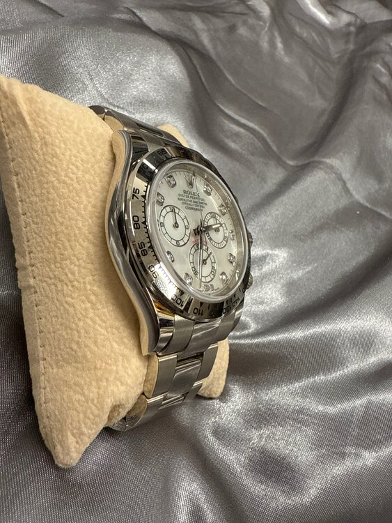 ロレックス デイトナ 11650（高級時計）の商品画像 - 査定依頼日：2025年2月20日 - 最高査定価格：6,900,000円