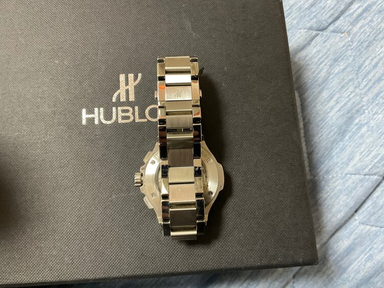 ビッグバンスチール41 SS BKアラビア　AT ダイヤ入りベゼル　SSブレス（高級時計）の商品画像 - 査定依頼日：2025年3月21日 - 最高査定価格：1,075,000円