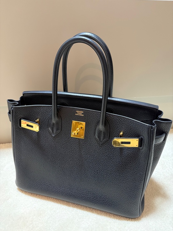 バーキン30 黒　ゴールド金具（ブランドバッグ）の商品画像 - 査定依頼日：2025年8月18日 - 最高査定価格：1,600,000円