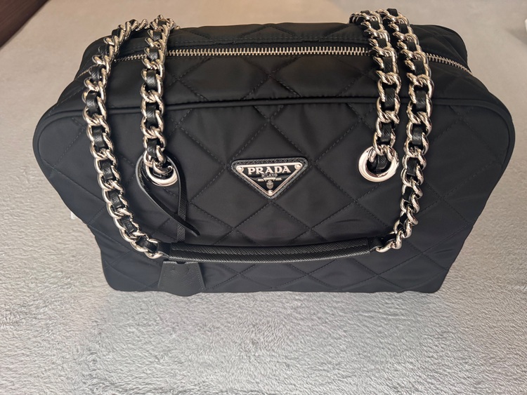 プラダ  （ブランドバッグ）の商品画像 - 査定依頼日：2025年11月28日 - 最高査定価格：130,000円