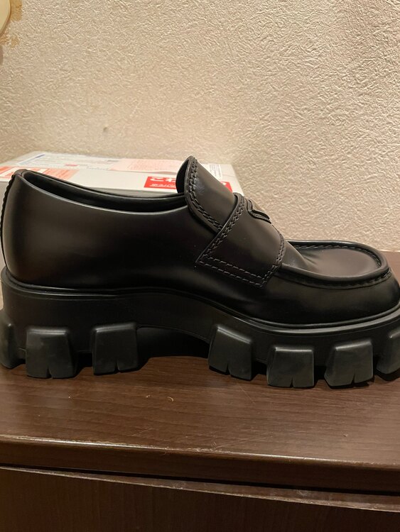 商品品番: 2DE129_B4L_F0002（古着・ファッション）の商品画像 - 査定依頼日：2025年2月15日 - 最高査定価格：26,000円