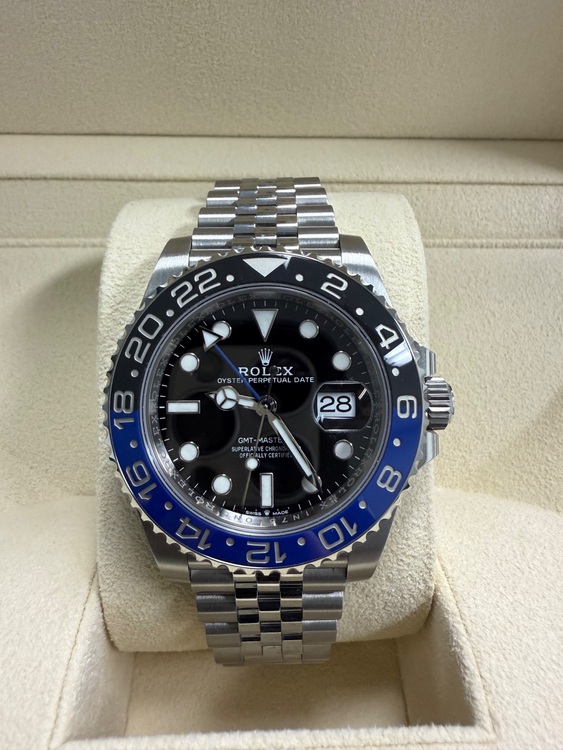 ロレックス GMTマスター （高級時計）の商品画像 - 査定依頼日：2025年11月28日 - 最高査定価格：2,850,000円