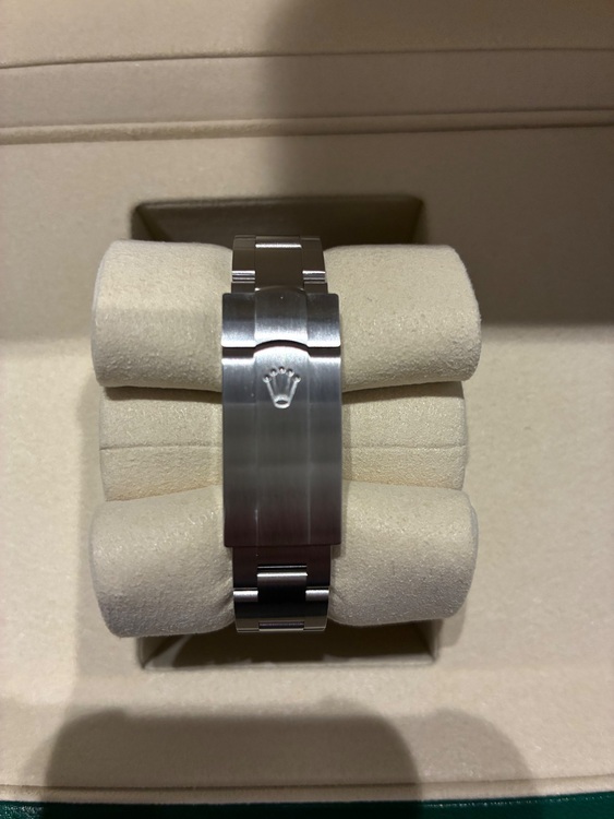 オイスターパーペチュアル　ベージュ　28㎜（高級時計）の商品画像 - 査定依頼日：2025年10月26日 - 最高査定価格：1,150,000円