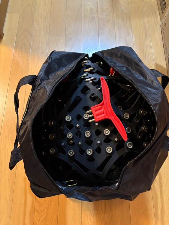 雪道用チェーン（カー用品）の商品画像 - 査定依頼日：2025年3月23日 - 最高査定価格：1,000円