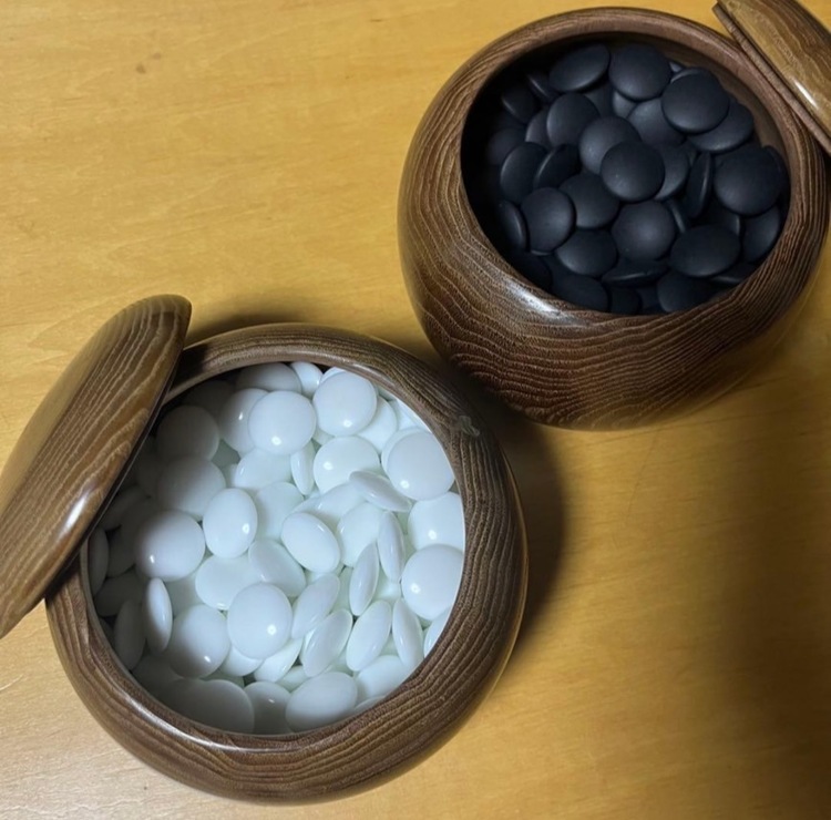 囲碁セット（美術品・骨董品）の商品画像 - 査定依頼日：2026年1月12日 - 最高査定価格：1,000円