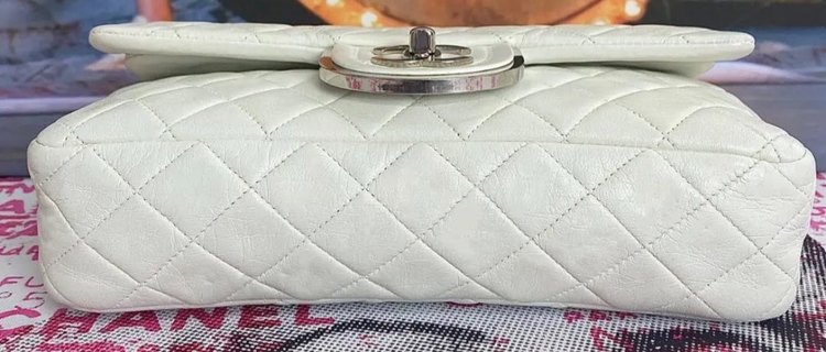 ダブルフラップショルダーバック（ブランドバッグ）の商品画像 - 査定依頼日：2023年8月30日 - 最高査定価格：430,000円